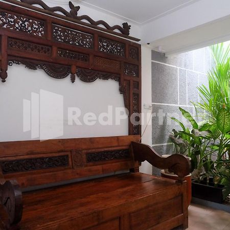 Ndliman House Near Ugm Jogja Mitra Reddoorz Hotel Kejayan Exterior foto