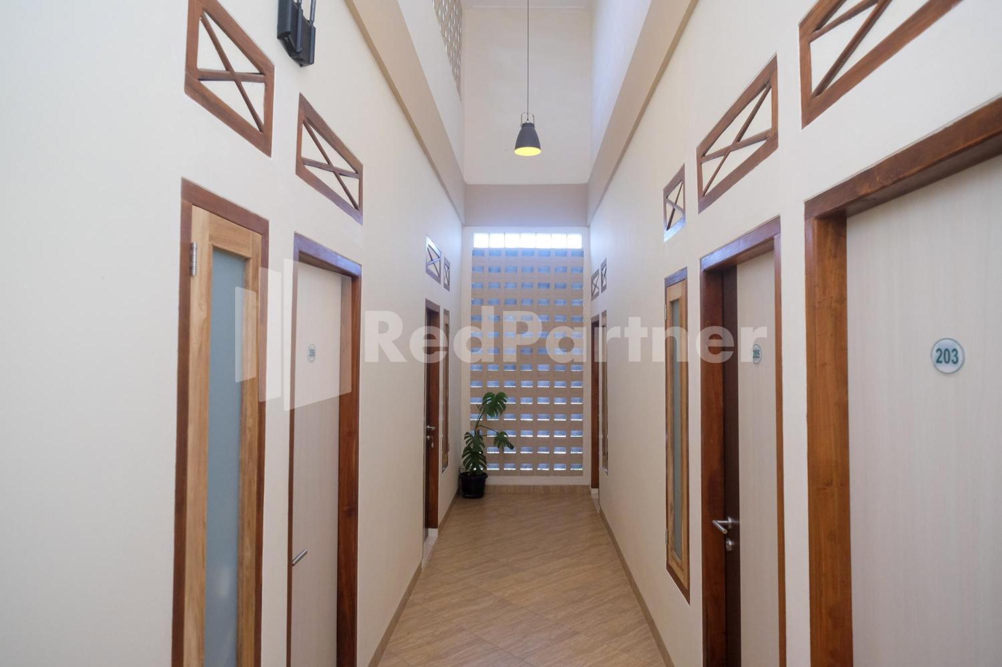 Ndliman House Near Ugm Jogja Mitra Reddoorz Hotel Kejayan Exterior foto