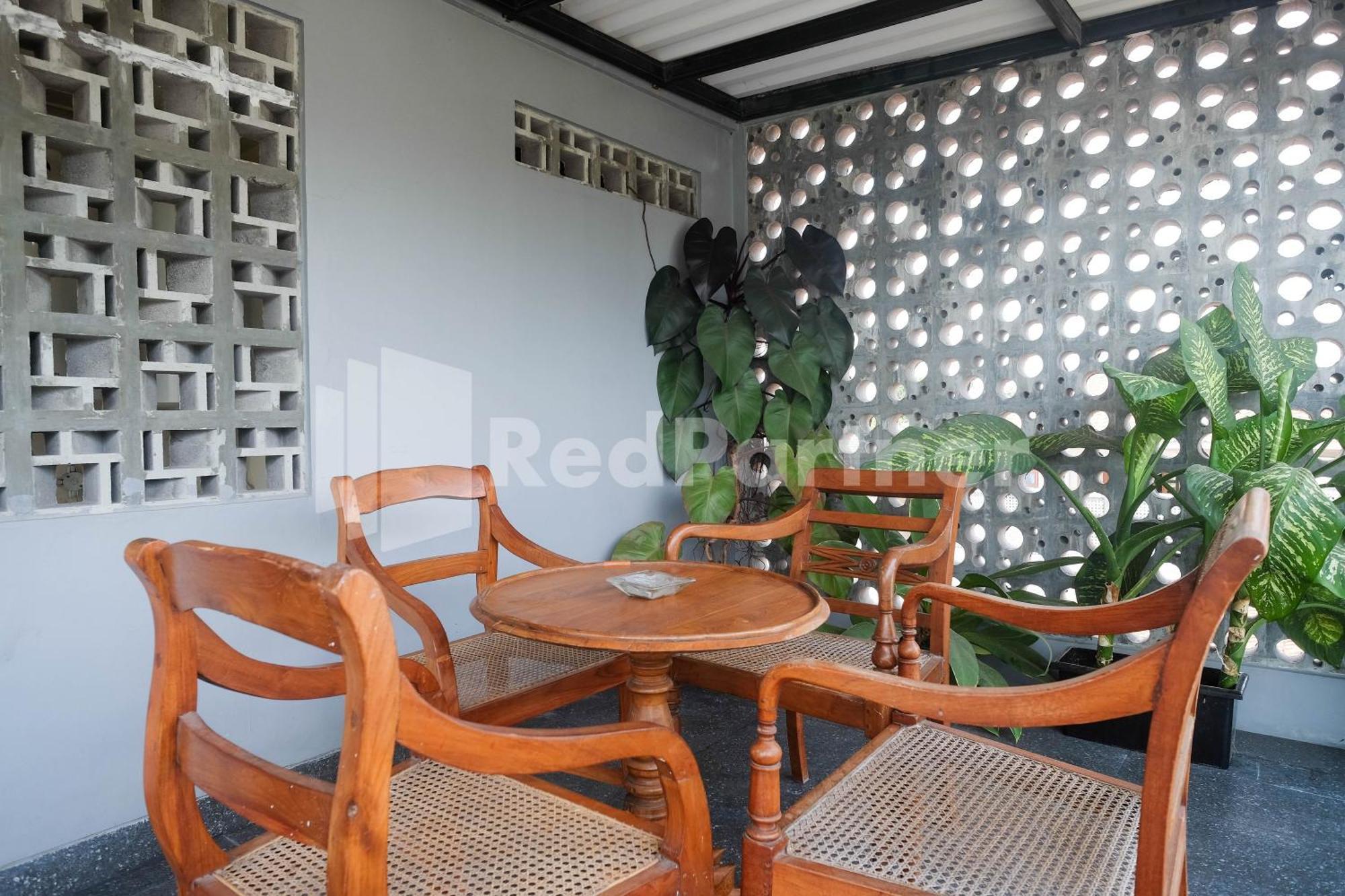 Ndliman House Near Ugm Jogja Mitra Reddoorz Hotel Kejayan Exterior foto